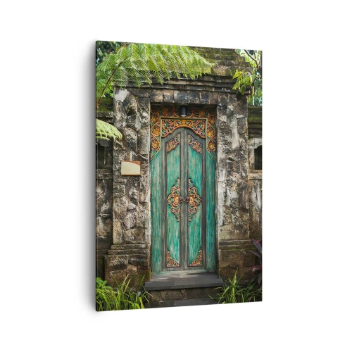 Obraz na płótnie - Dekoracyjne drzwi otoczone tropikalną roślinnością - 70x100cm - Drzwi do egzotycznego świata - Nowoczesna dekoracja ścienna do salonu i sypialni ARTTOR