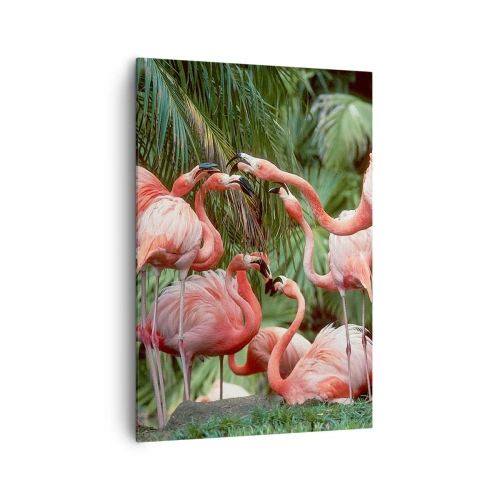 Obraz na płótnie - Grupa flamingów w tropikalnym otoczeniu palm - 70x100cm - Popołudniowe ploteczki - Nowoczesna dekoracja ścienna do salonu i sypialni ARTTOR