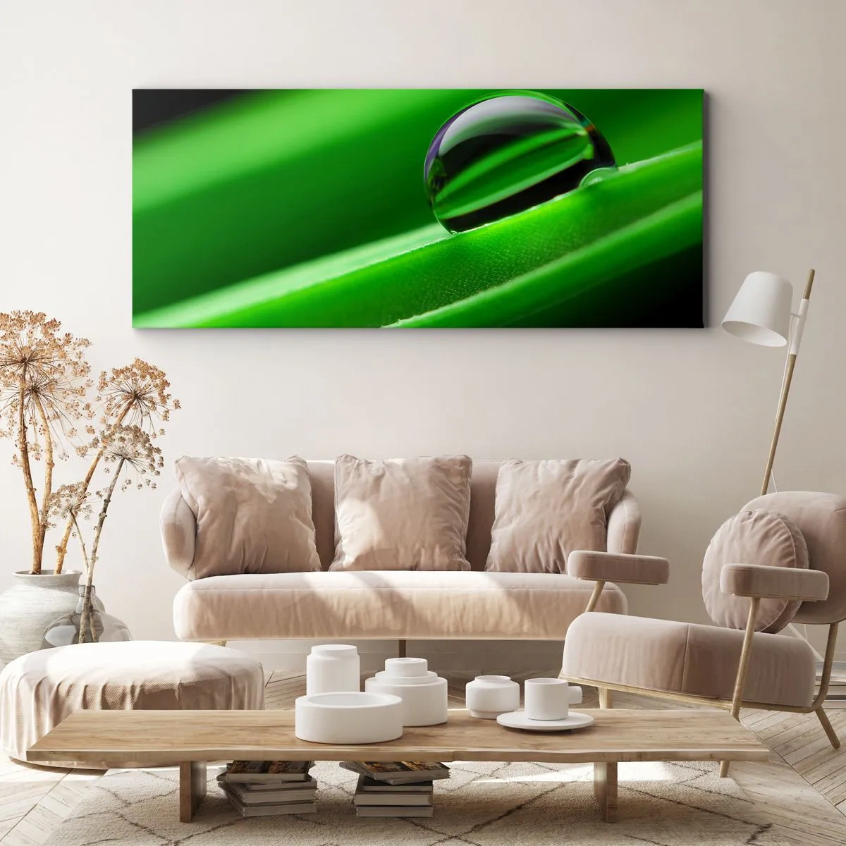 Obraz na płótnie - Kropla rosy na zielonym liściu w zbliżeniu - 120x50cm - Życie z bliska - Nowoczesna dekoracja ścienna do salonu i sypialni ARTTOR