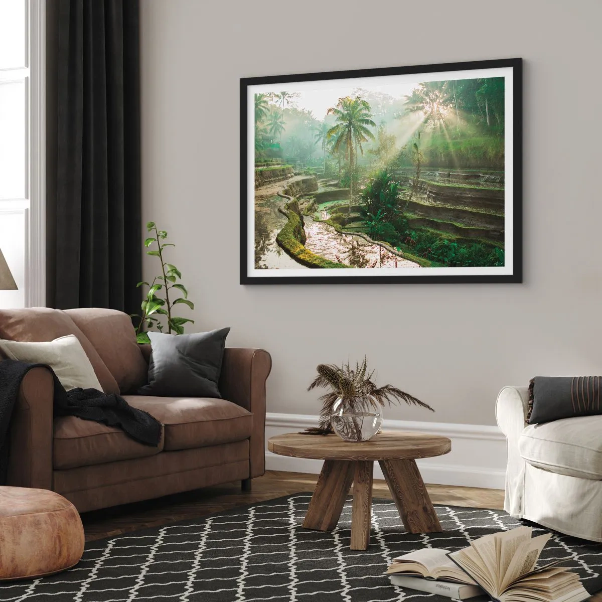 Plakat w czarnej ramie - Tarasy ryżowe z palmami w promieniach słońca - 100x70cm - Dorastać w słońcu - Nowoczesna dekoracja ścienna do salonu i sypialni ARTTOR
