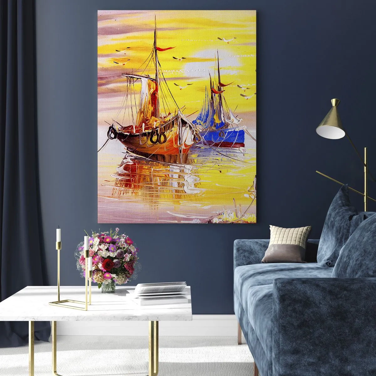 Obraz na szkle - Łodzie rybackie o zachodzie słońca na spokojnej wodzie - 50x70cm - Zasłużony odpoczynek w porcie - Nowoczesna dekoracja ścienna do salonu, kuchni i sypialni ARTTOR