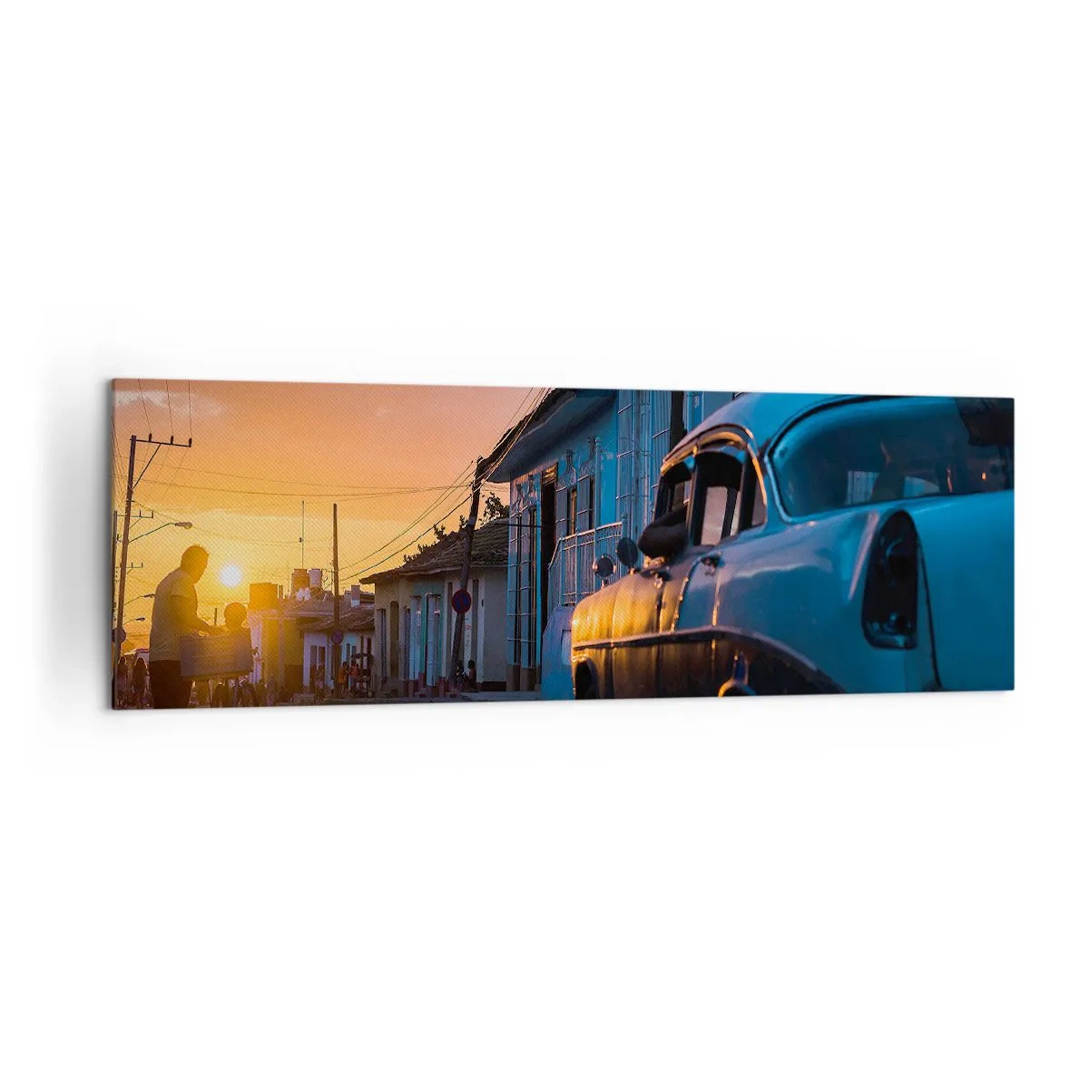 Obraz na płótnie - Retro samochód i rower na ulicy w świetle zachodzącego słońca - 160x50cm - Tutaj zwalnia czas - Nowoczesna dekoracja ścienna do salonu i sypialni ARTTOR