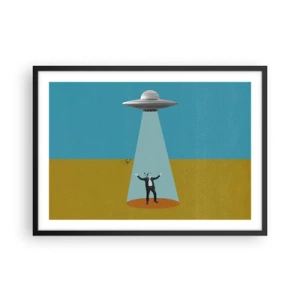 Plakat w czarnej ramie - Człowiek w świetle UFO na tle kolorowego pejzażu - 70x50cm - Bliskie spotkanie - Nowoczesna dekoracja ścienna do salonu i sypialni ARTTOR