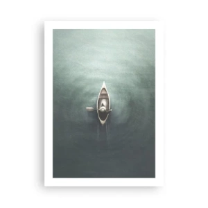 Plakat - Łódka dryfująca na spokojnej wodzie z lotu ptaka - 50x70cm - Przez księżycowe jezioro - Nowoczesna dekoracja ścienna do salonu, kuchni i sypialni ARTTOR