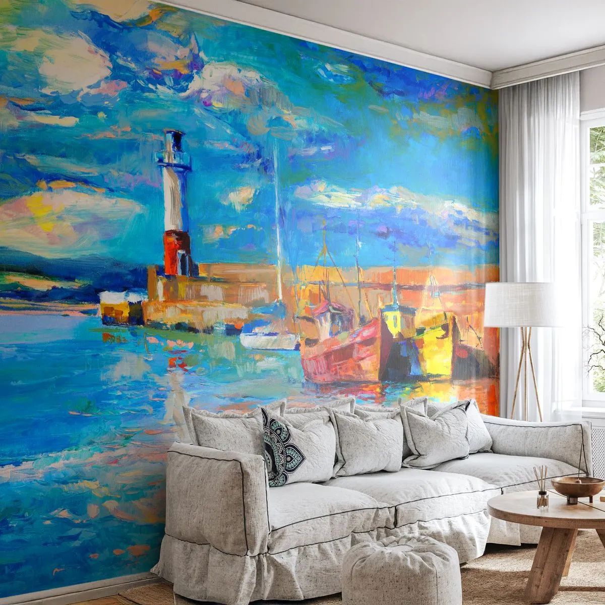 Fototapeta Premium Sand - Kolorowy pejzaż portu z latarnią morską i łodziami - 100x70cm - Popołudnie w tęczowej zatoce - Nowoczesna dekoracja ścienna do salonu, kuchni i sypialni ARTTOR