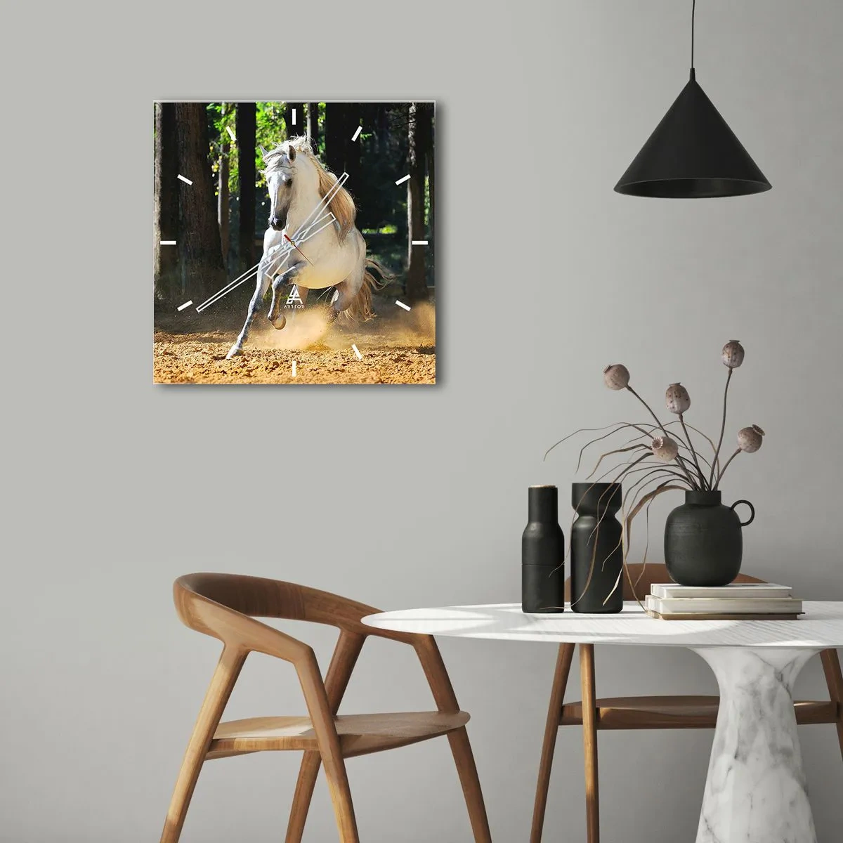 Zegar ścienny - Biały koń galopujący po leśnej polanie - 30x30cm - Jak z powieści fantasy - Nowoczesna dekoracja ścienna do salonu i sypialni ARTTOR