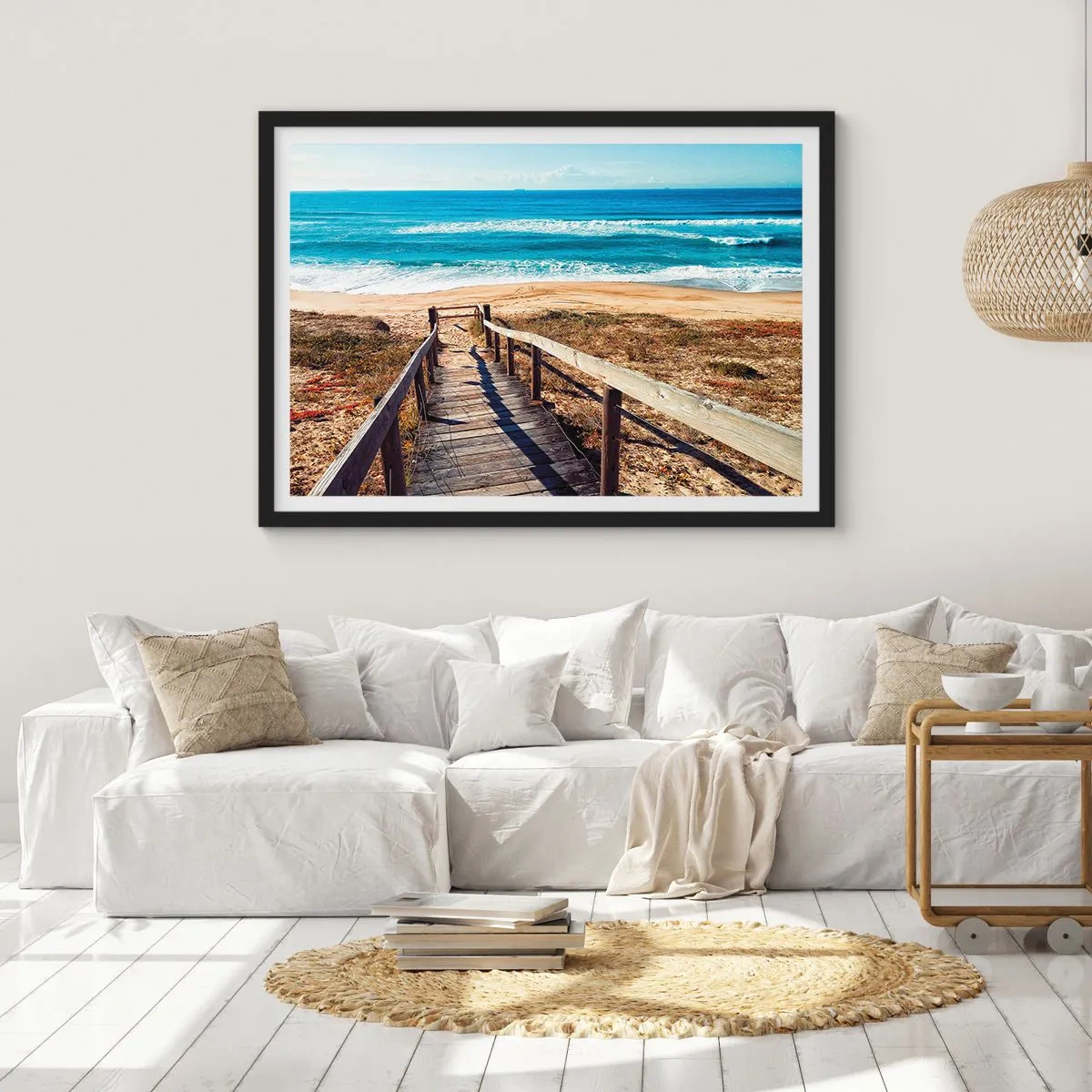 Plakat w czarnej ramie - Drewniana ścieżka prowadząca na plażę - 70x50cm - Biegnij! - Nowoczesna dekoracja ścienna do salonu i sypialni ARTTOR
