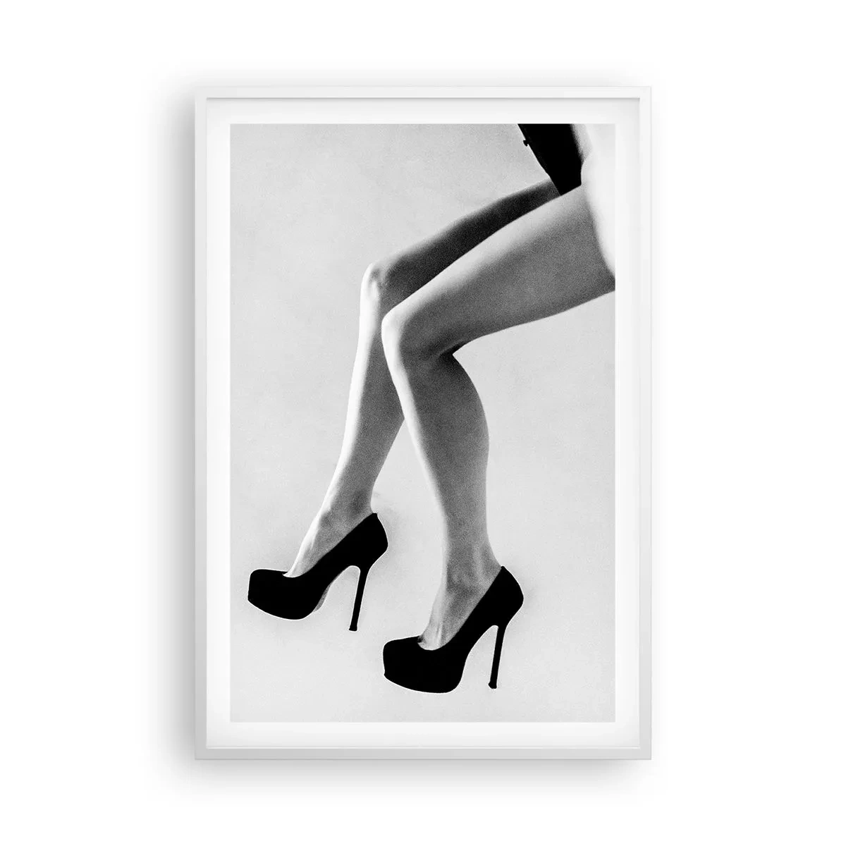 Plakat w białej ramie - Wieczna kobiecość - 61x91 cm