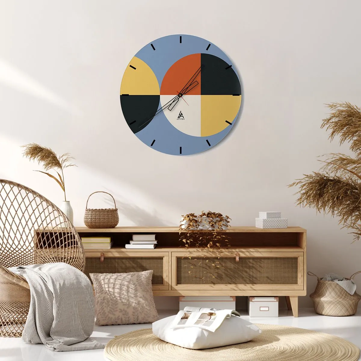 Zegar ścienny - Geometryczna kompozycja z kolorowymi półkolami i kwadratami - 30x30cm - Patrz i licz - Nowoczesna dekoracja ścienna do salonu, kuchni i sypialni ARTTOR