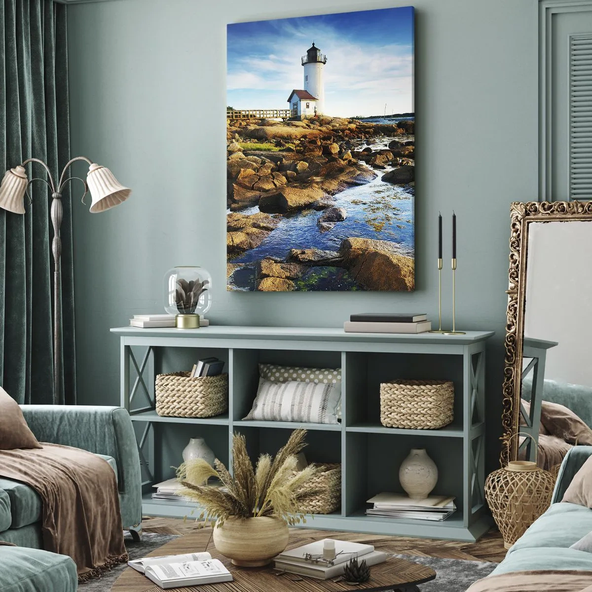 Obraz na płótnie - Latarnia morska na skalistym wybrzeżu w słoneczny dzień - 50x70cm - Wracajcie szczęśliwie, czekam - Nowoczesna dekoracja ścienna do salonu, kuchni i sypialni ARTTOR