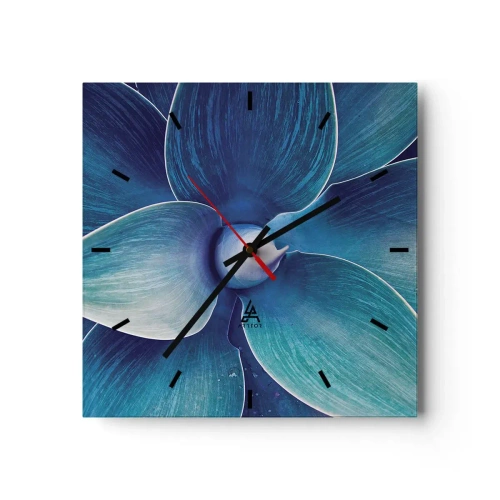 Zegar ścienny - Zbliżenie na abstrakcyjny kwiat w odcieniach błękitu - 30x30cm - Zbłękitniały od nieba - Nowoczesna dekoracja ścienna do salonu i sypialni ARTTOR