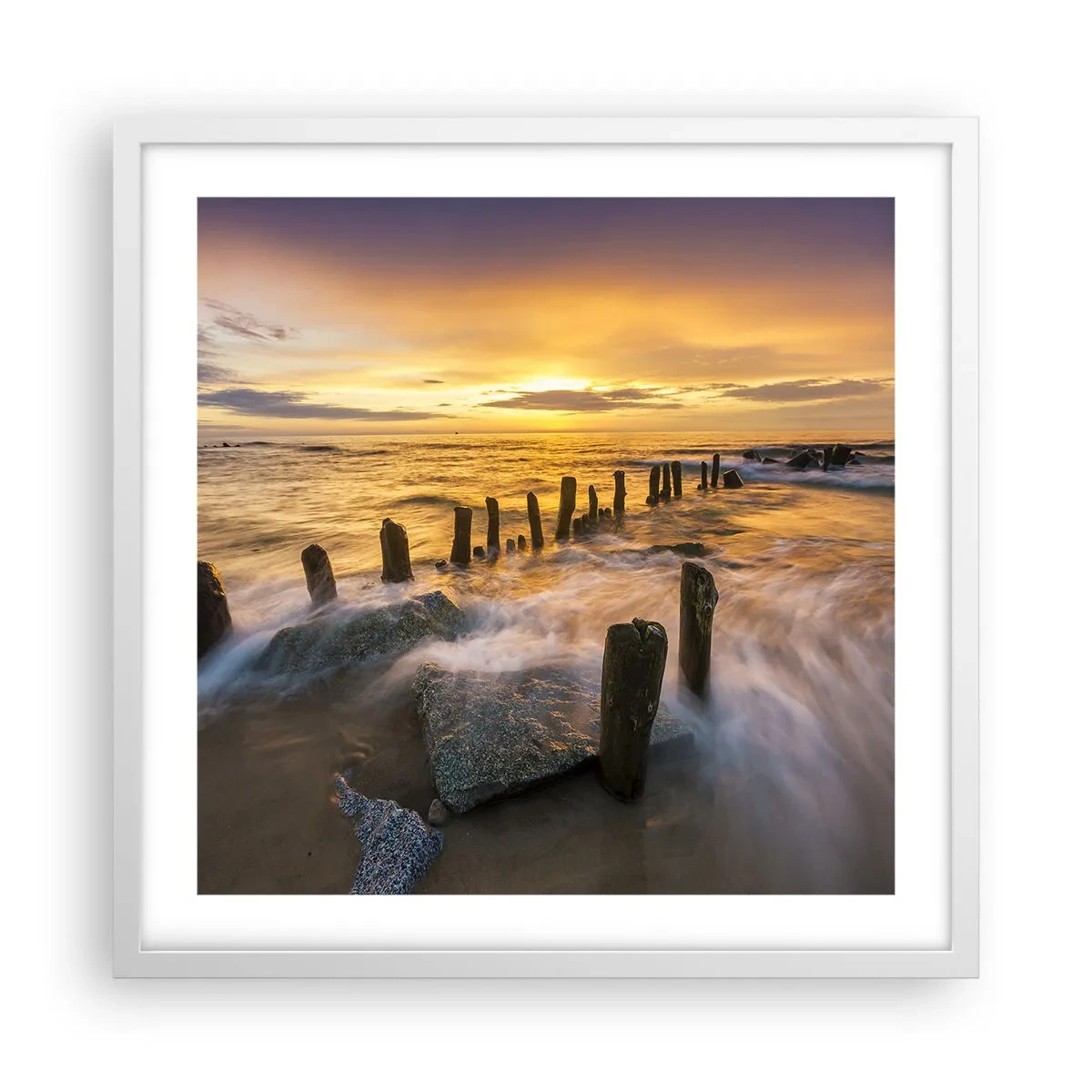 Plakat w białej ramie - Surowe piękno Bałtyku - 50x50 cm