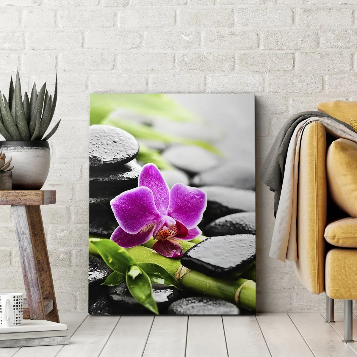 Obraz na płótnie - Fioletowa orchidea, czarne kamienie i bambus w spokojnej kompozycji - 80x120cm - W spokojnej równowadze - Nowoczesna dekoracja ścienna do salonu i sypialni ARTTOR