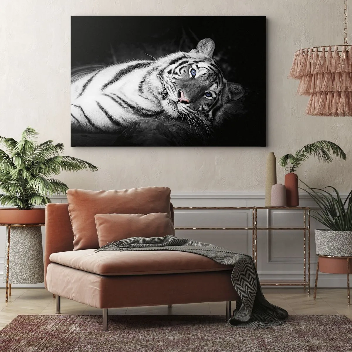 Obraz na płótnie - Biały tygrys w artystycznym ujęciu na czarnym tle - 70x50cm - Dzikość i spokój - Nowoczesna dekoracja ścienna do salonu i sypialni ARTTOR