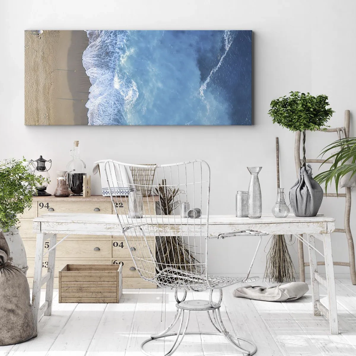 Obraz na płótnie - Widok na plażę i fale morskie z lotu ptaka - 120x50cm - Siła błękitu - Nowoczesna dekoracja ścienna do salonu i sypialni ARTTOR