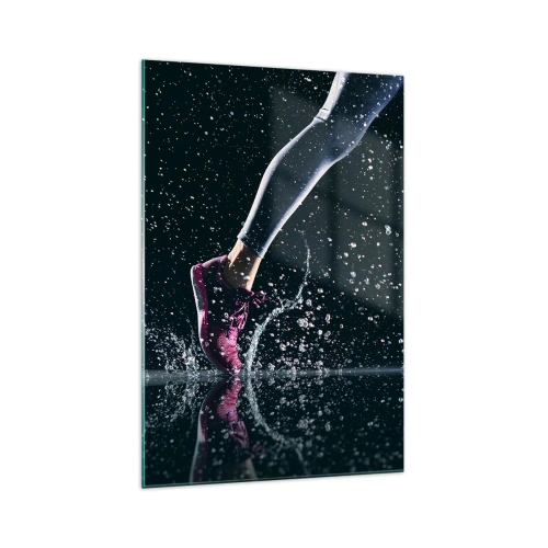 Obraz na szkle - Dynamiczne ujęcie biegu w deszczu na czarnym tle - 70x100cm - Ile sił w nogach - Nowoczesna dekoracja ścienna do salonu i sypialni ARTTOR
