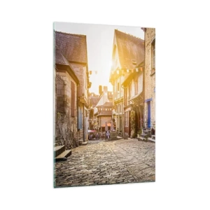 Obraz na szkle - Urokliwa uliczka z kamiennym brukiem w świetle słońca - 80x120cm - Biały duch miasteczka - Nowoczesna dekoracja ścienna do salonu i sypialni ARTTOR