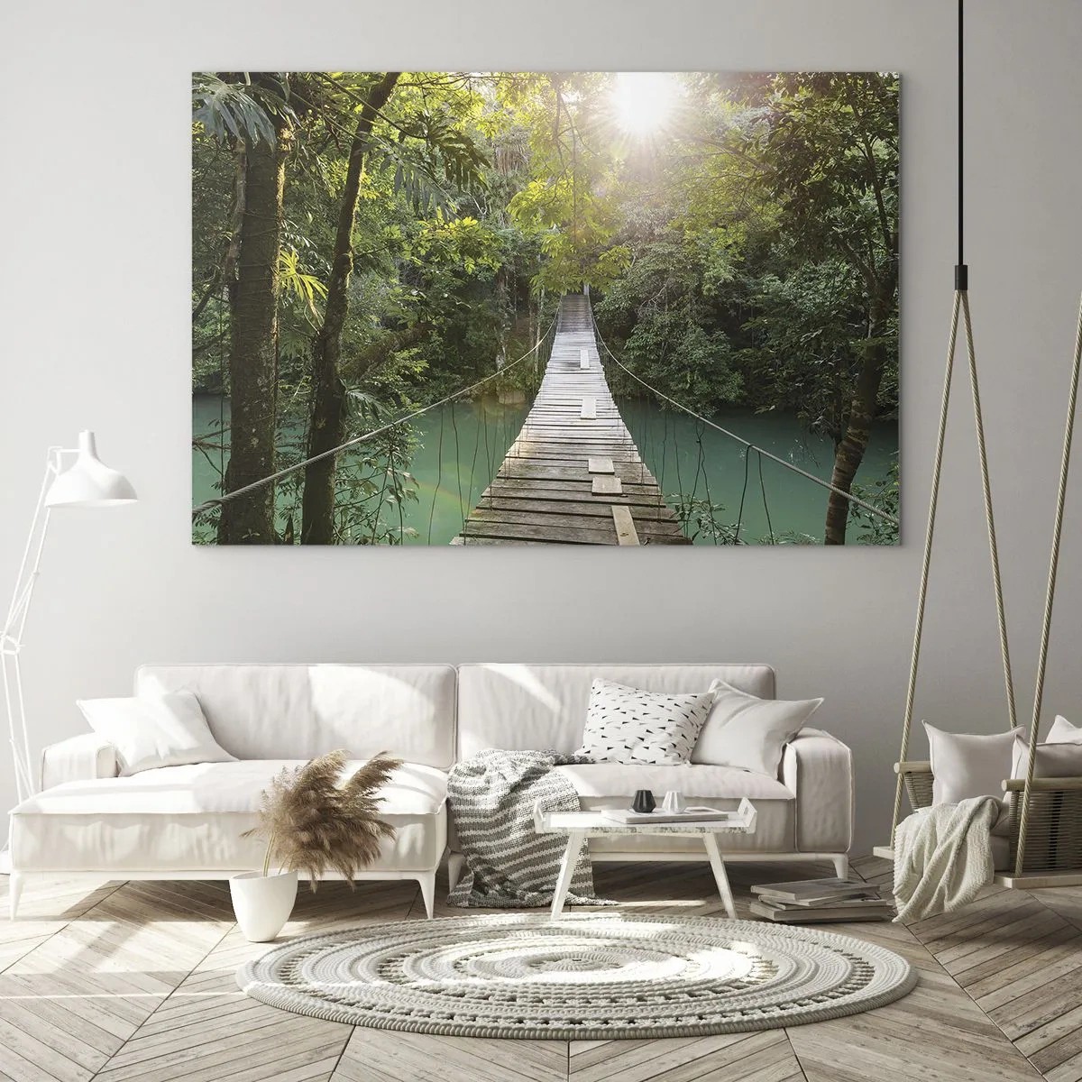 Obraz na szkle - Wiszący most w tropikalnym lesie oświetlony promieniami słońca - 70x50cm - Nad lazurową wodą do lazurowego lasu - Nowoczesna dekoracja ścienna do salonu i sypialni ARTTOR