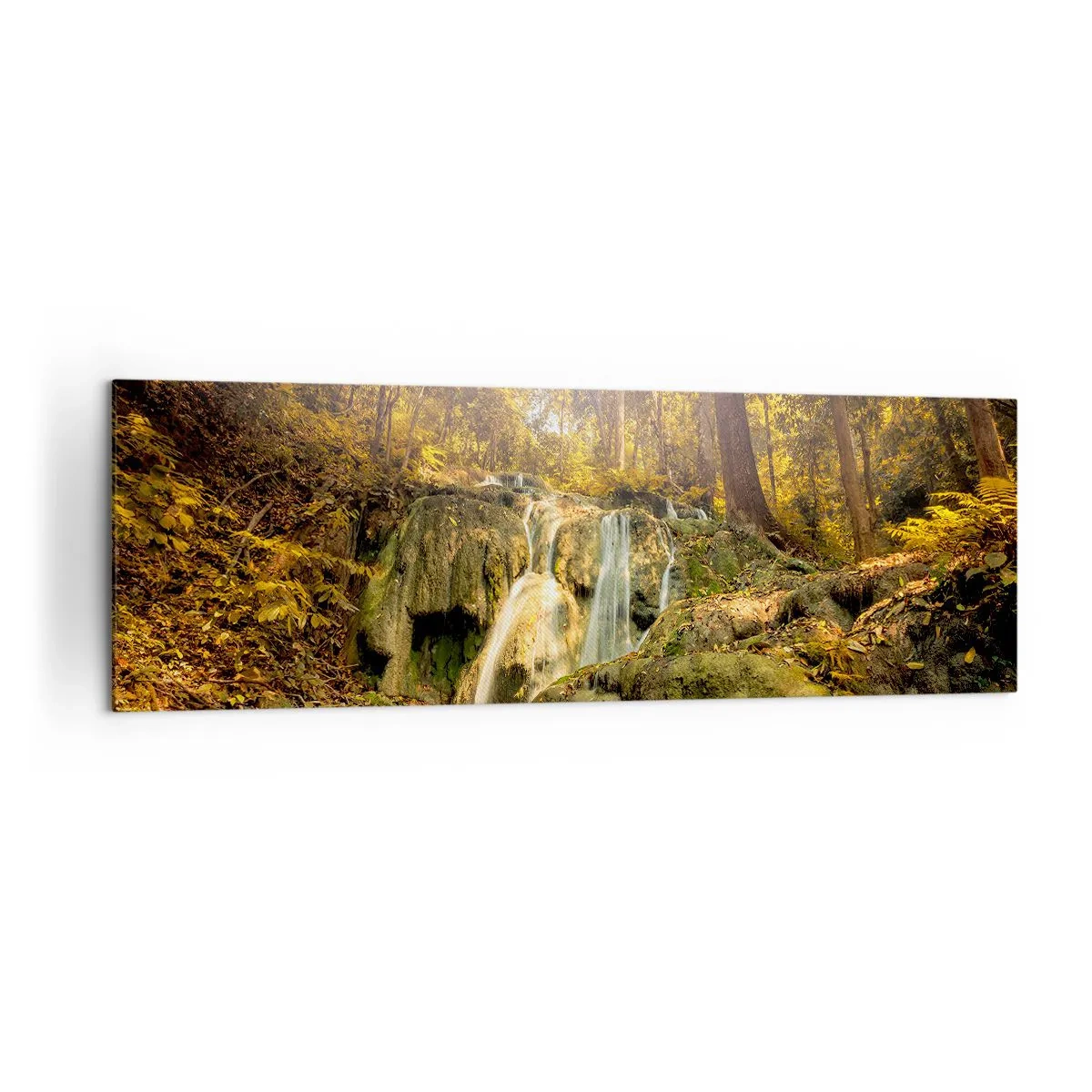 Obraz na płótnie - Leśny wodospad w promieniach słońca otoczony zielenią - 160x50cm - Leśna kaskada w zieleni - Nowoczesna dekoracja ścienna do salonu i sypialni ARTTOR