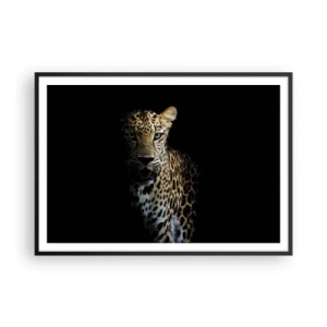 Plakat w czarnej ramie - Leopard na ciemnym tle z intensywnym spojrzeniem - 100x70cm - Mroczne piękno - Nowoczesna dekoracja ścienna do salonu i sypialni ARTTOR