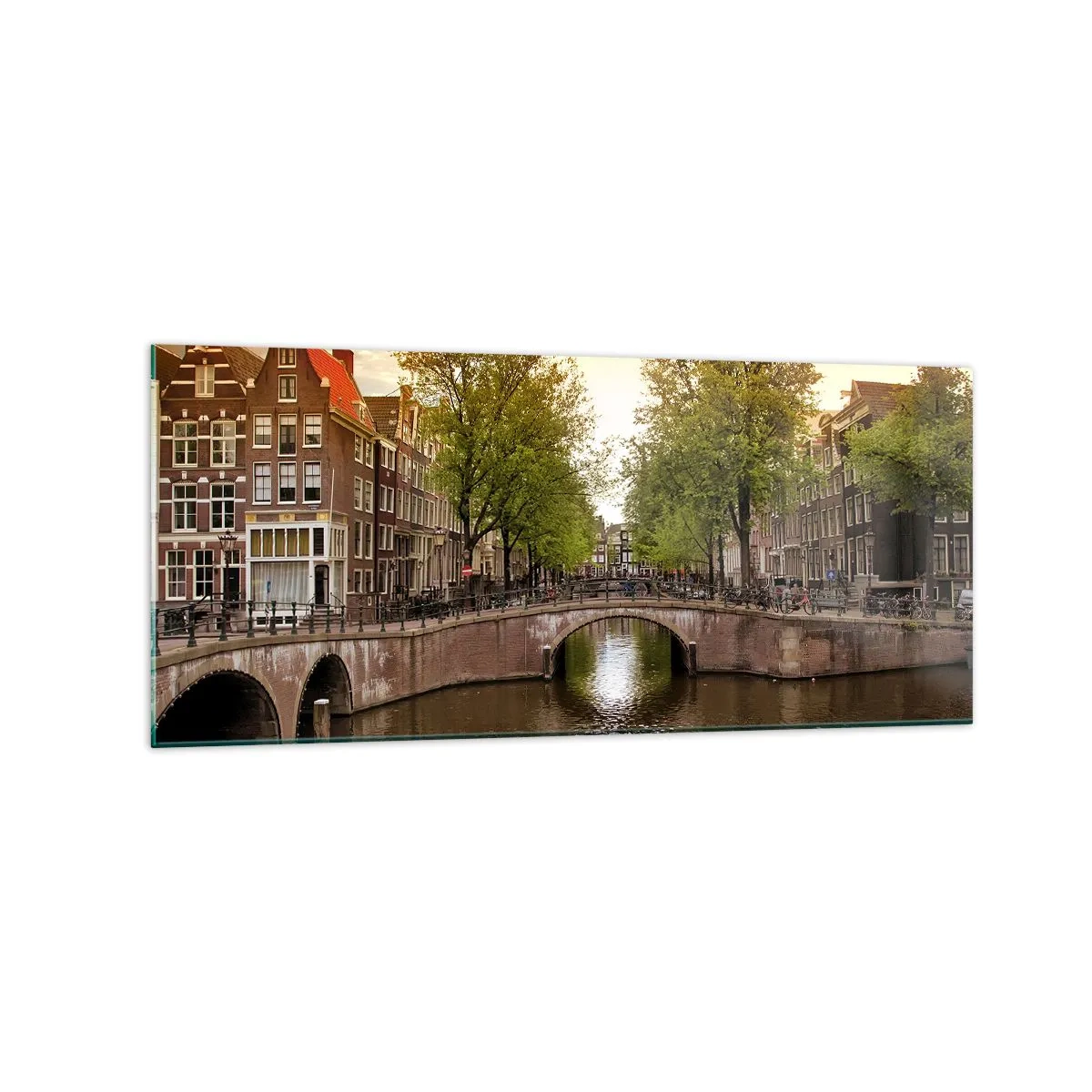 Obraz na szkle - Kanał w Amsterdamie otoczony historycznymi kamienicami - 120x50cm - Łodzią czy rowerem? - Nowoczesna dekoracja ścienna do salonu i sypialni ARTTOR
