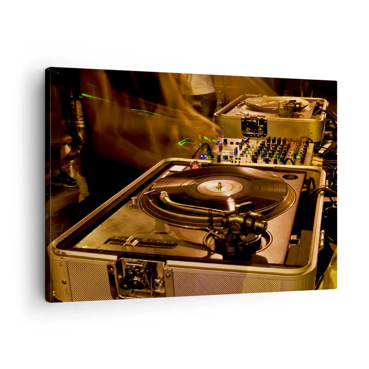 Obraz na płótnie - Sprzęt DJ z gramofonem i mikserem podczas imprezy - 70x50cm - Czujesz tę moc? - Nowoczesna dekoracja ścienna do salonu i sypialni ARTTOR