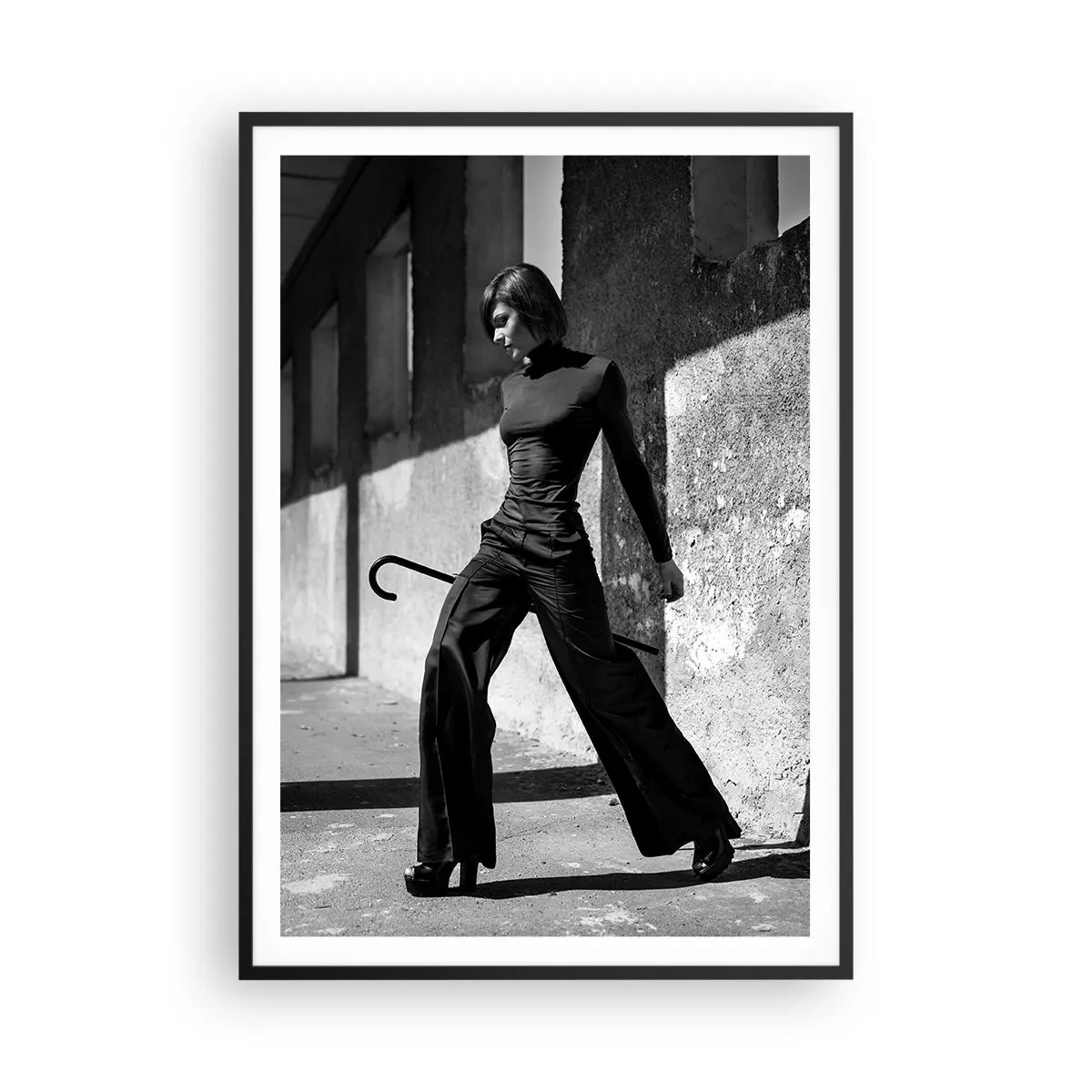 Plakat w czarnej ramie - Miejska elegancja - 70x100 cm