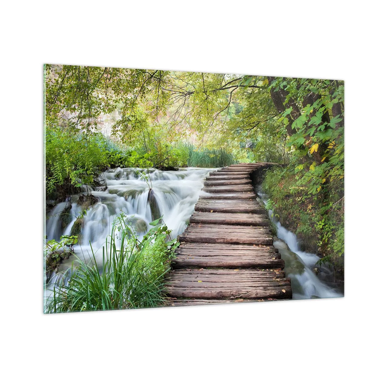 Obraz na szkle - Mostek w lesie nad strumieniem - 100x70cm - Wcale nie cicha woda - Nowoczesna dekoracja ścienna do salonu, kuchni i sypialni ARTTOR