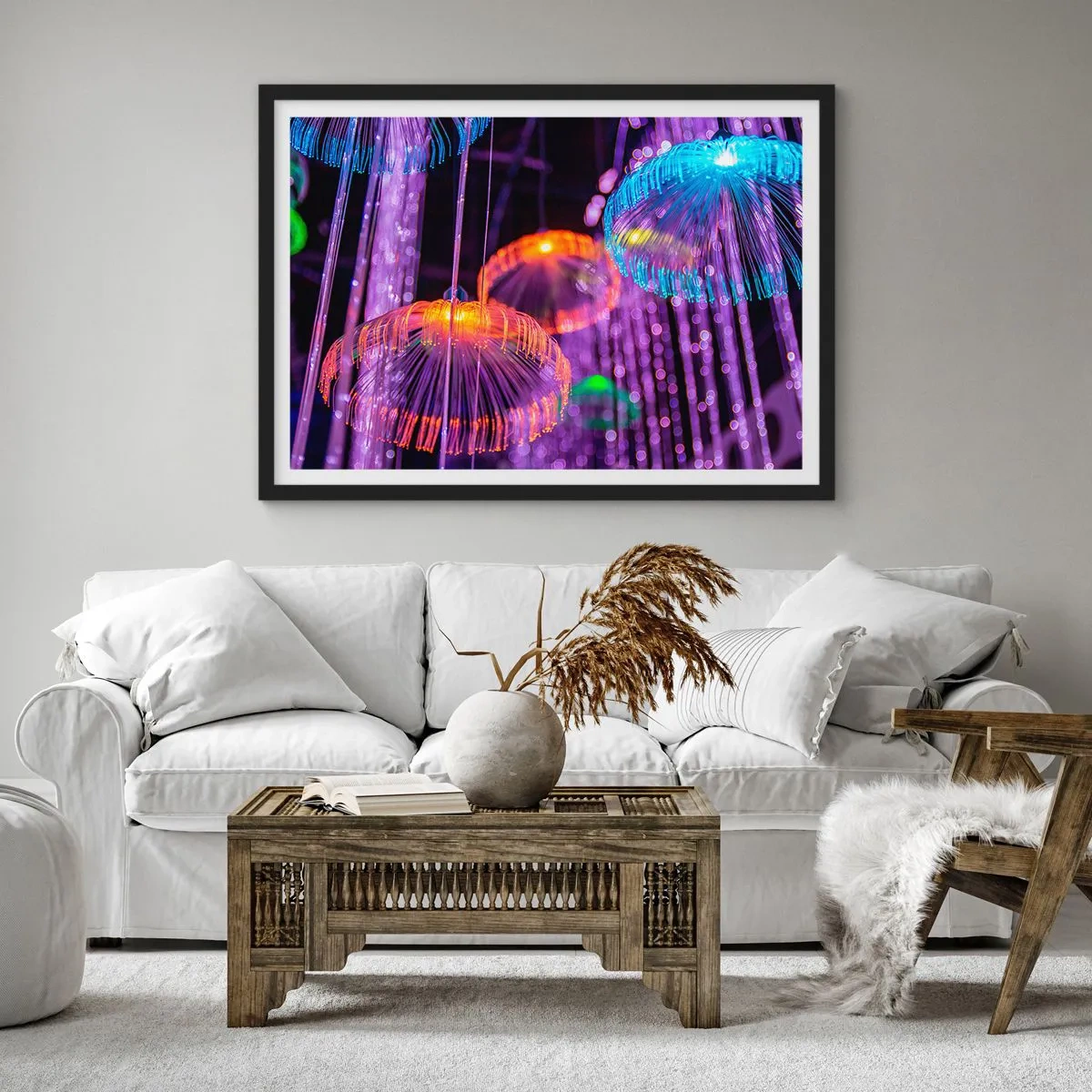 Plakat w czarnej ramie - Kolorowe świetlne meduzy w ciemnym otoczeniu - 70x50cm - Świetlna fontanna - Nowoczesna dekoracja ścienna do salonu i sypialni ARTTOR