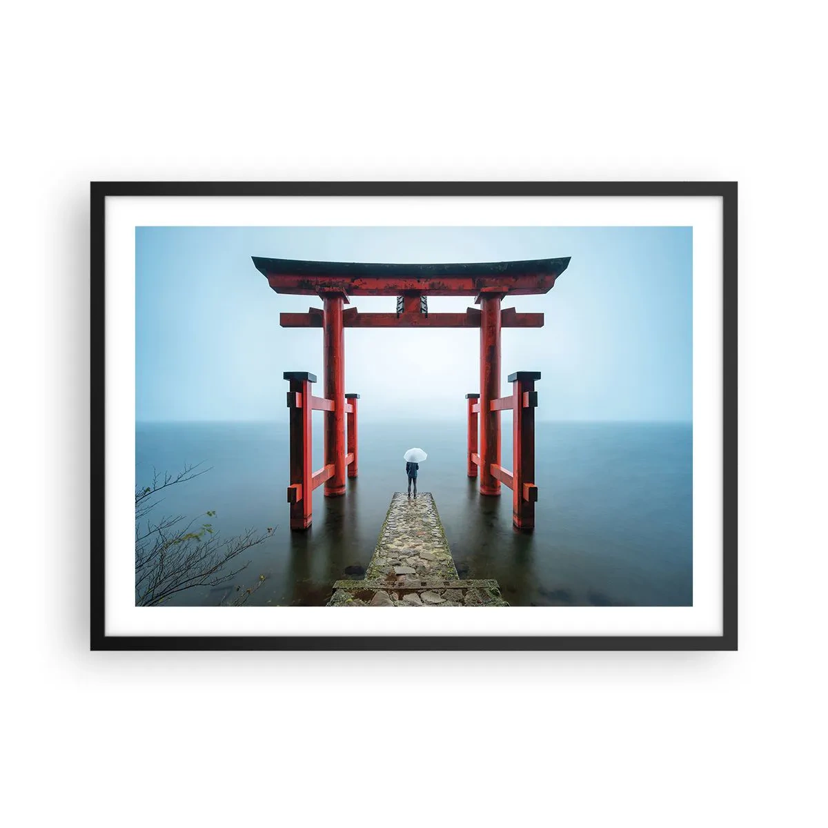 Plakat w czarnej ramie - Brama torii nad spokojnym jeziorem w Japonii - 70x50cm - Japońska zaduma - Nowoczesna dekoracja ścienna do salonu i sypialni ARTTOR