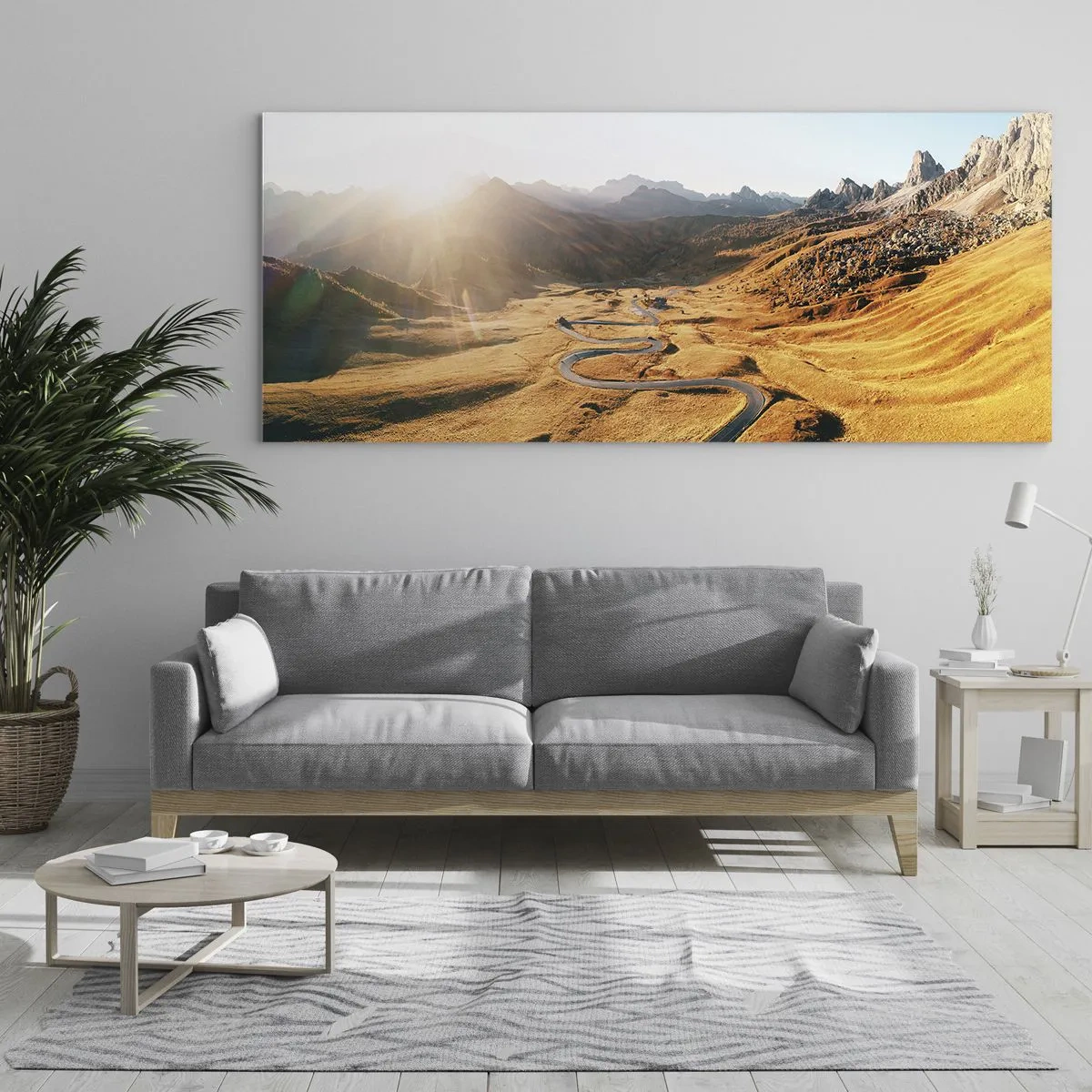 Obraz na szkle - Kręta droga w górach oświetlona zachodzącym słońcem - 120x50cm - W złotej dolinie - Nowoczesna dekoracja ścienna do salonu i sypialni ARTTOR