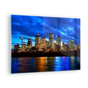 Obraz na szkle - Panorama nocnego miasta odbijająca się w wodzie - 70x50cm - Noc świateł i barw - Nowoczesna dekoracja ścienna do salonu i sypialni ARTTOR