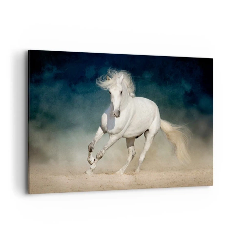 Obraz na płótnie - Biały koń galopujący na tle rozmytego nieba - 120x80cm - Wolność w stanie czystym - Nowoczesna dekoracja ścienna do salonu, kuchni i sypialni ARTTOR