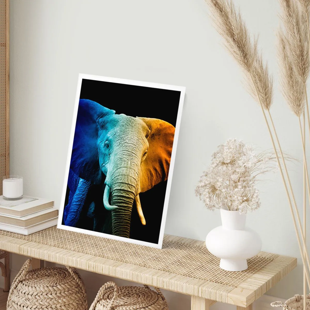 Plakat - Kolorowy wizerunek słonia na czarnym tle - 50x70cm - Ekscentryk, nie dziwak - Nowoczesna dekoracja ścienna do salonu, kuchni i sypialni ARTTOR