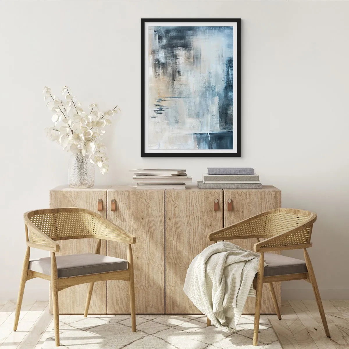 Plakat w czarnej ramie - Abstrakcyjna kompozycja w odcieniach błękitu i beżu - 50x70cm - Za zasłoną błękitu - Nowoczesna dekoracja ścienna do salonu i sypialni ARTTOR