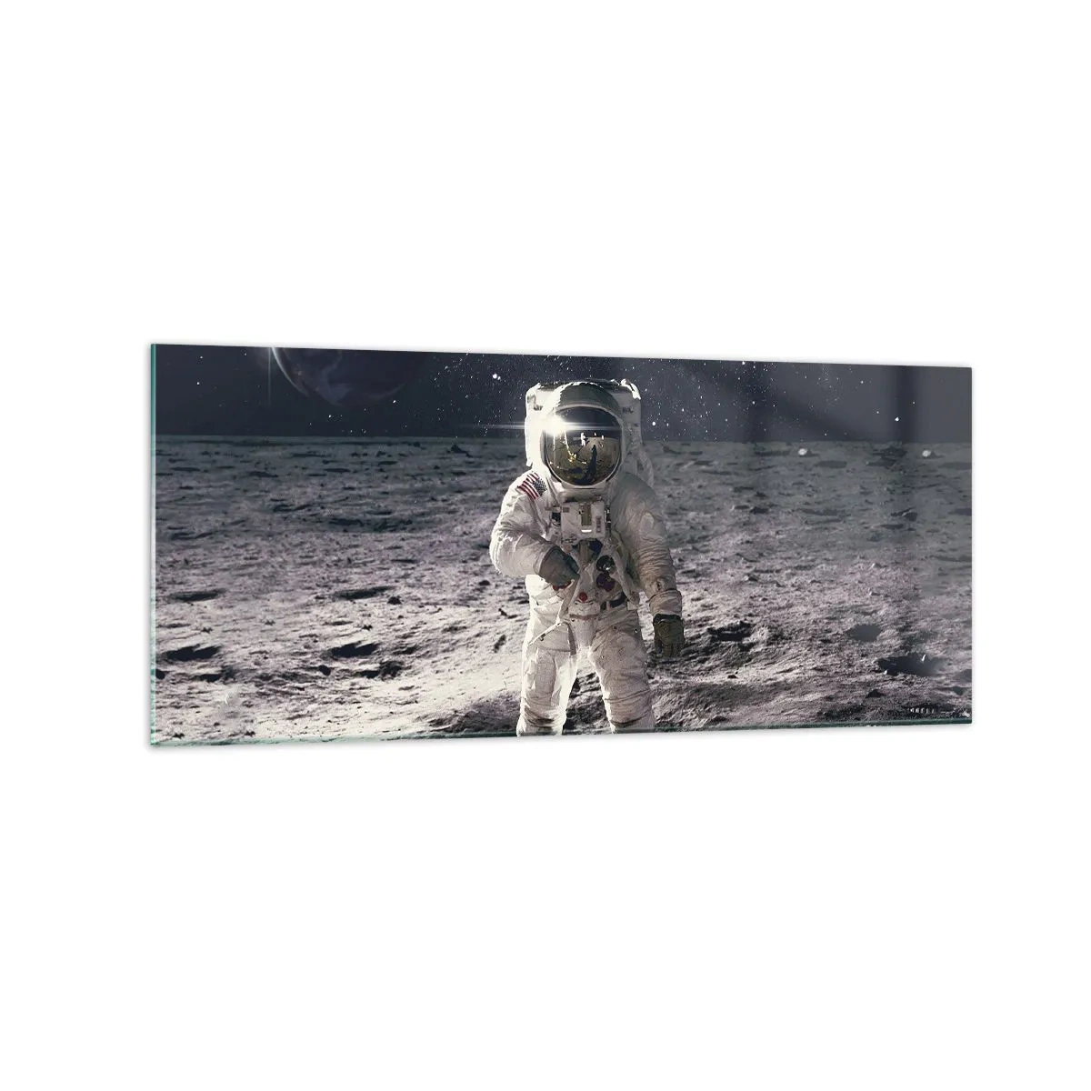 Obraz na szkle - Astronauta na powierzchni Księżyca z Ziemią w tle - 120x50cm - Pozdrowienia z Księżyca - Nowoczesna dekoracja ścienna do salonu i sypialni ARTTOR