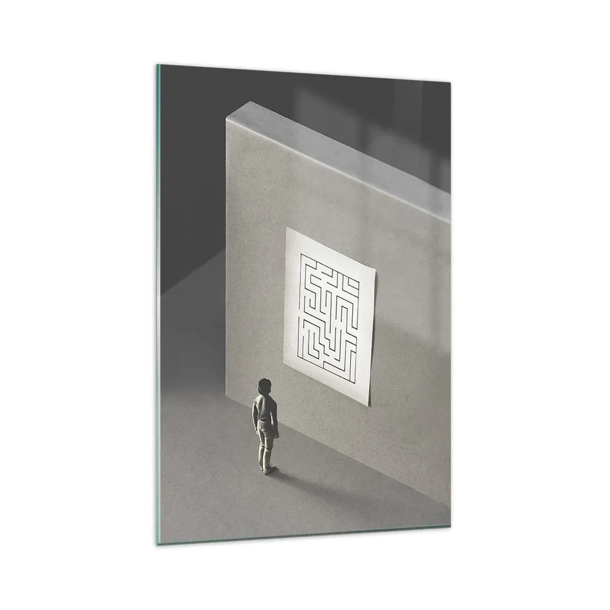 Obraz na szkle - Postać w labiryncie patrząca na wiszącą mapę - 80x120cm - Ale gdzie jestem? - Nowoczesna dekoracja ścienna do salonu i sypialni ARTTOR