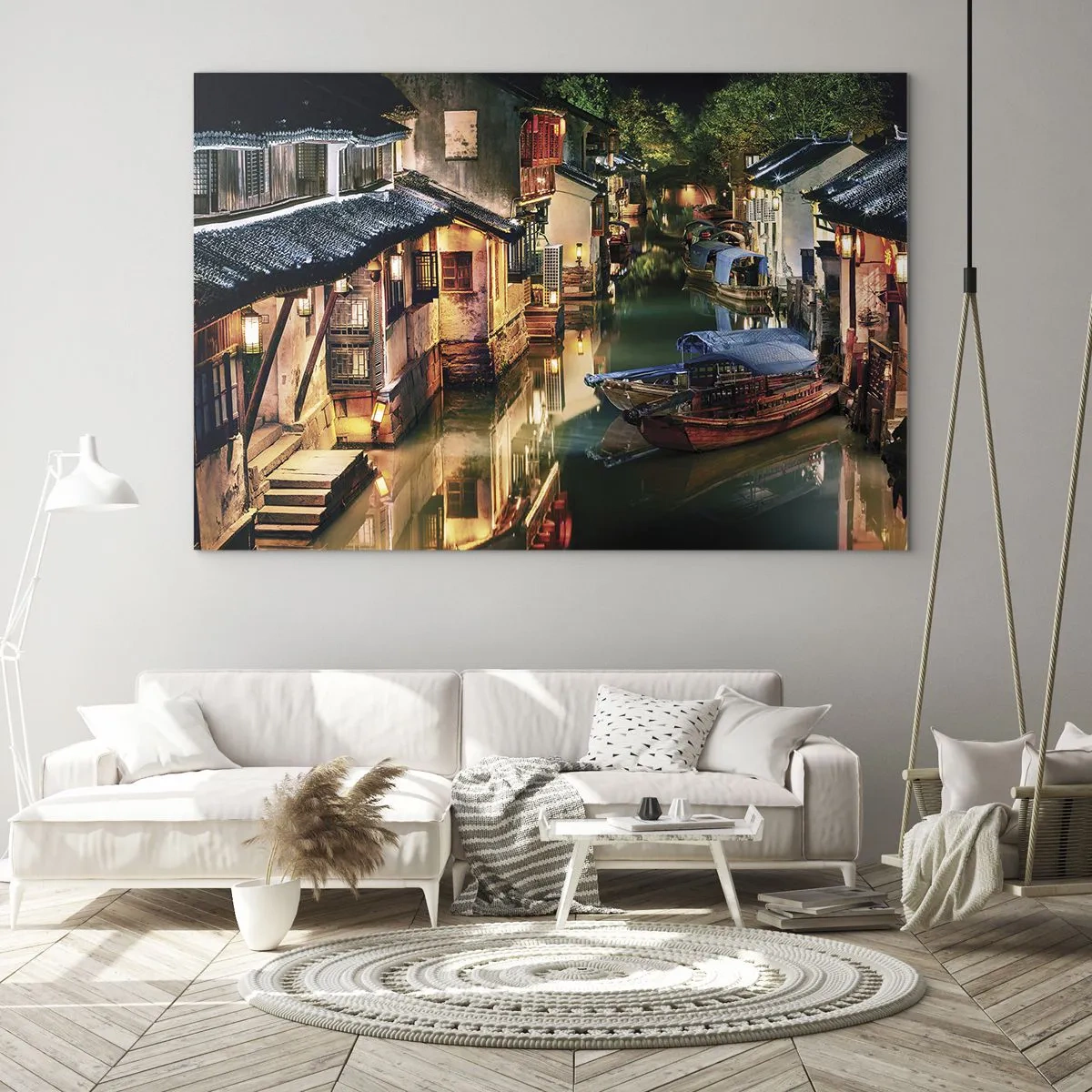 Obraz na szkle - Chińska ulica nocą z łodziami i światłami wzdłuż kanału - 70x50cm - Wieczór na chińskiej ulicy - Nowoczesna dekoracja ścienna do salonu i sypialni ARTTOR