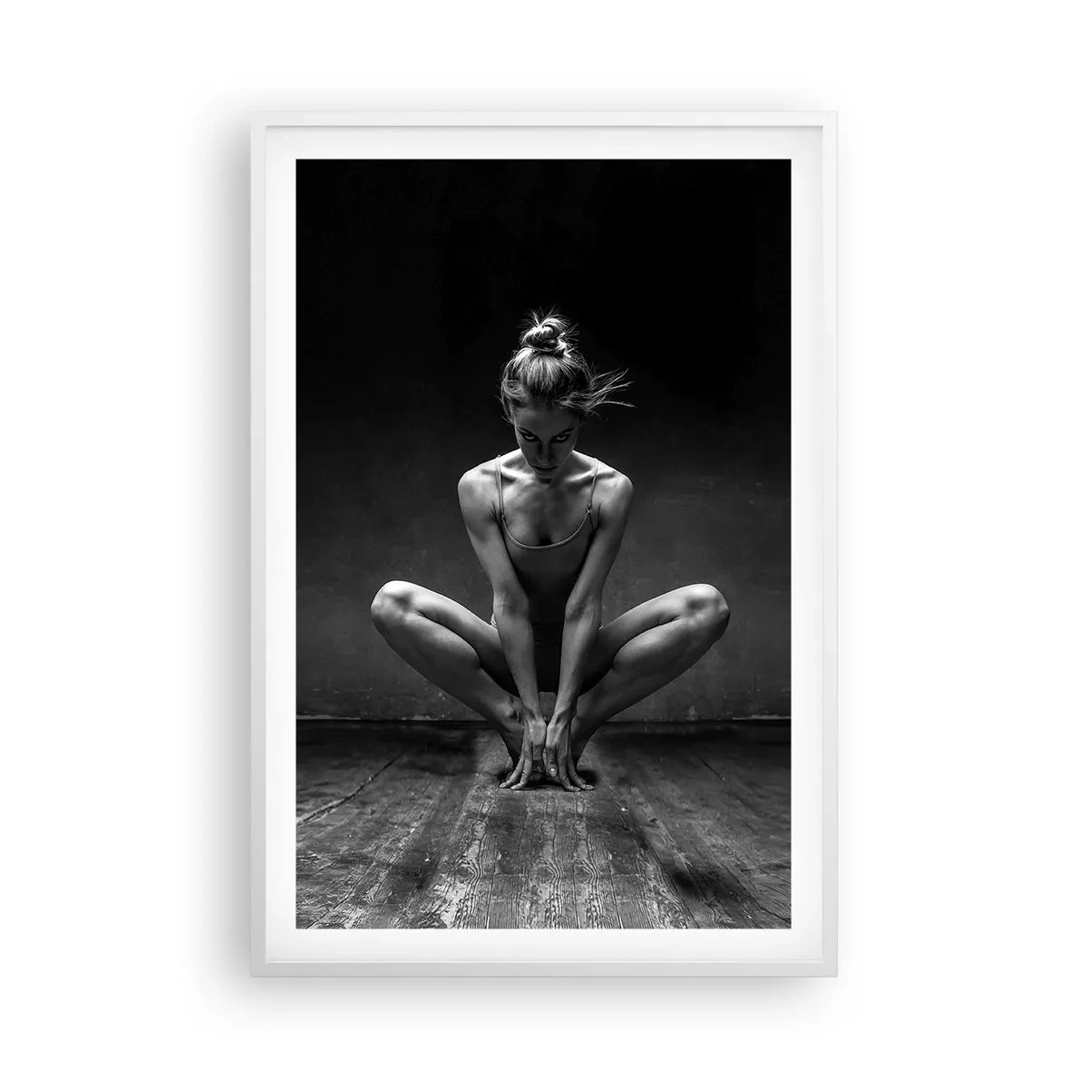 Plakat w białej ramie - Skupienie tanecznej energii - 61x91 cm