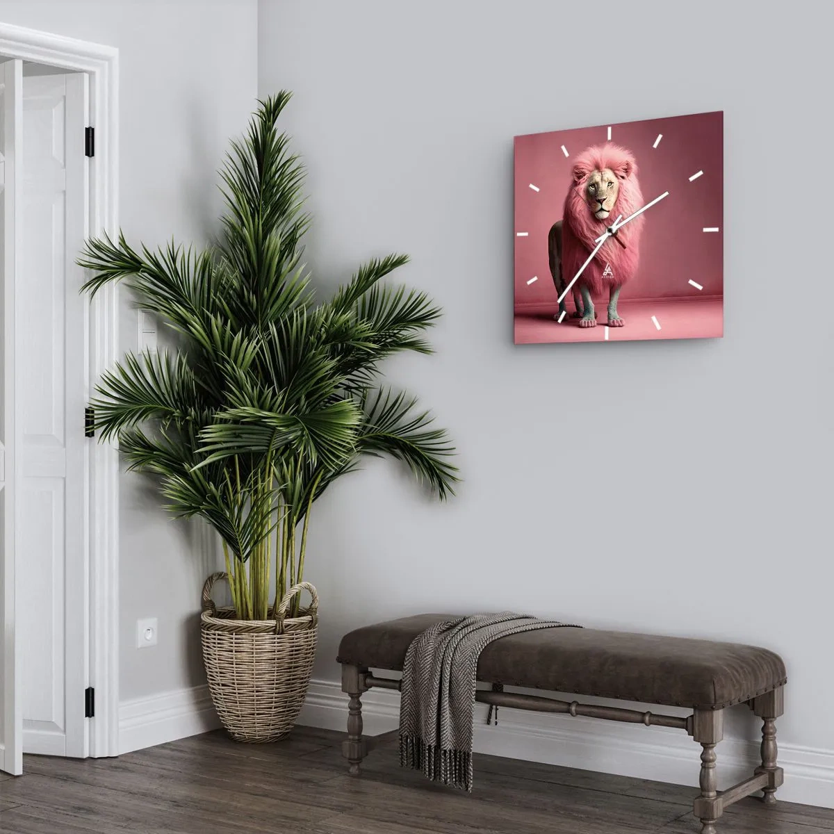 Zegar ścienny - Lew z różową grzywą na różowym tle w artystycznym ujęciu - 30x30cm - I już się nie boisz - Nowoczesna dekoracja ścienna do salonu i sypialni ARTTOR