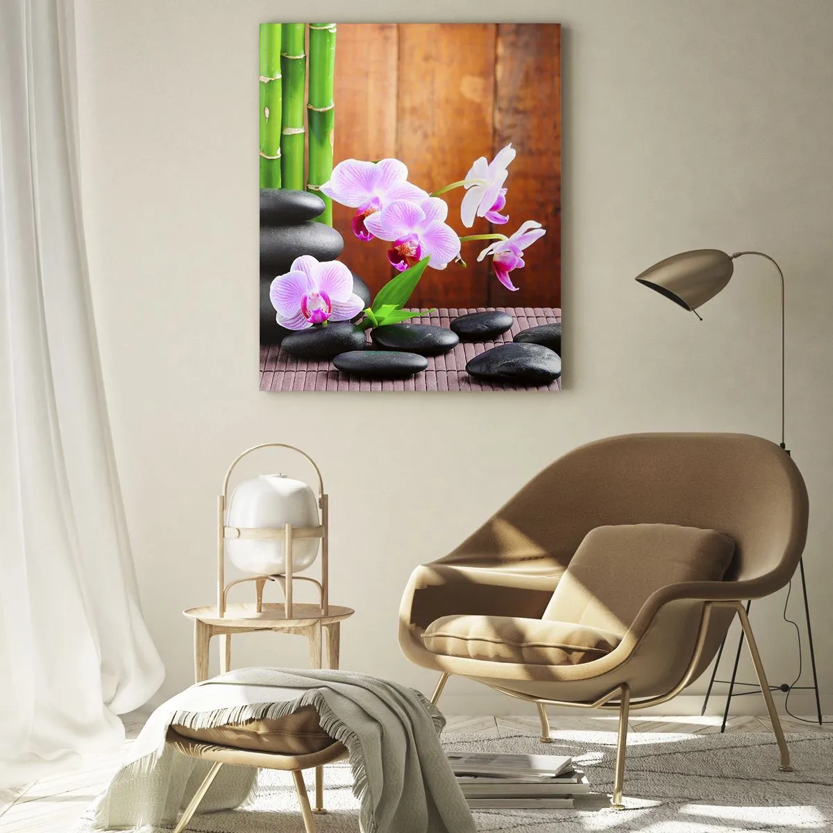 Obraz na szkle - Różowe orchidee, bambus i czarne kamienie na tle drewnianej ściany - 50x70cm - Poznaj przyjemności wschodu - Nowoczesna dekoracja ścienna do salonu, kuchni i sypialni ARTTOR