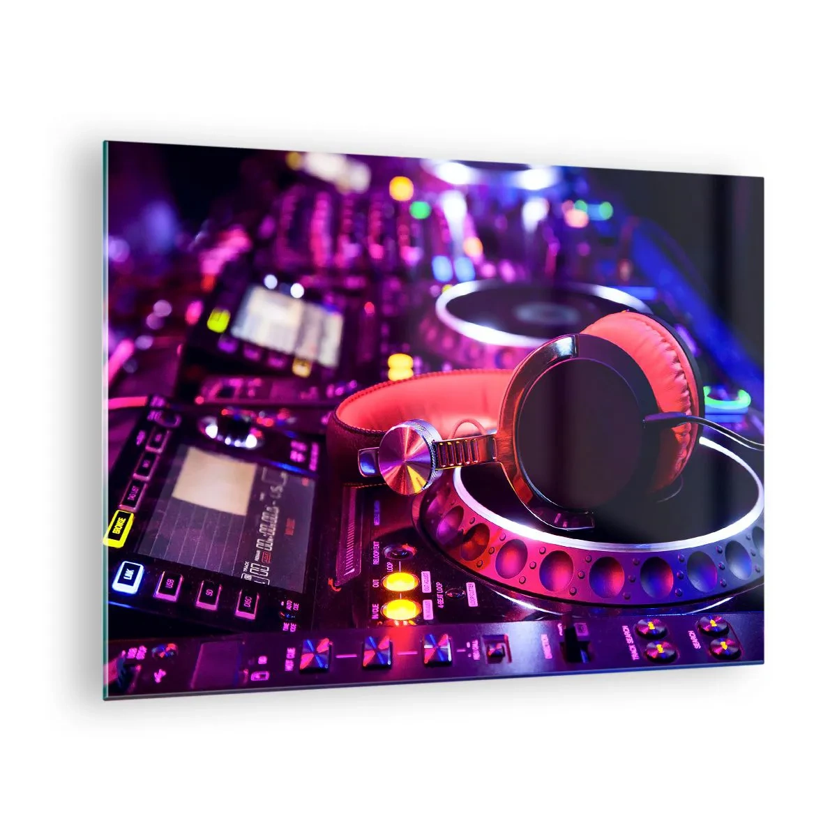 Obraz na szkle - Kolorowy sprzęt DJ z czerwonymi słuchawkami - 70x50cm - Zanim się zacznie zabawa - Nowoczesna dekoracja ścienna do salonu i sypialni ARTTOR