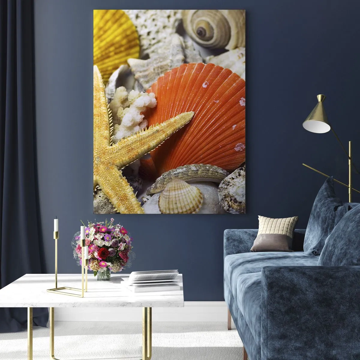 Obraz na szkle - Kolorowe muszle i rozgwiazda w morskiej kompozycji - 50x70cm - Skarby oceanu - Nowoczesna dekoracja ścienna do salonu, kuchni i sypialni ARTTOR
