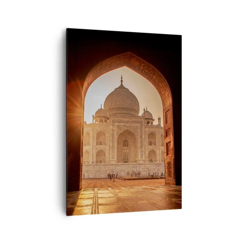 Obraz na płótnie - Taj Mahal w promieniach słońca widziany z łuku bramy - 70x100cm - Pomnik nieziemskiej miłości - Nowoczesna dekoracja ścienna do salonu i sypialni ARTTOR