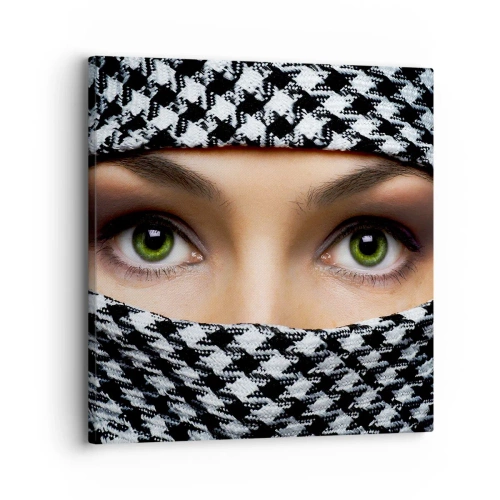 Obraz na płótnie - Portret zakwefionej zielonookiej piękności - 30x30 cm