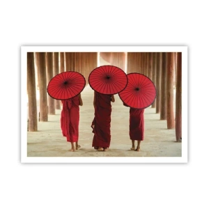 Plakat - Trzej mnisi z czerwonymi parasolami w tradycyjnej architekturze - 100x70cm - W drodze do Czystej Krainy - Nowoczesna dekoracja ścienna do salonu i sypialni ARTTOR