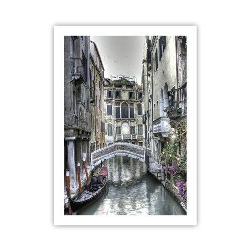 Plakat - Kanał w Wenecji z gondolą i mostem w tle - 50x70cm - Od wieków w cichej zadumie - Nowoczesna dekoracja ścienna do salonu, kuchni i sypialni ARTTOR