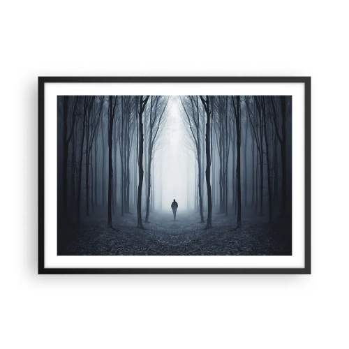 Plakat w czarnej ramie - Postać idąca wśród drzew w zamglonym lesie - 70x50cm - I wszystko proste i jasne - Nowoczesna dekoracja ścienna do salonu i sypialni ARTTOR