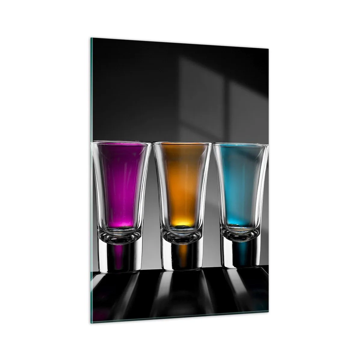 Obraz na szkle - Kolorowe kieliszki na tle czerni w minimalistycznym stylu - 50x70cm - Barwy radości - Nowoczesna dekoracja ścienna do salonu, kuchni i sypialni ARTTOR