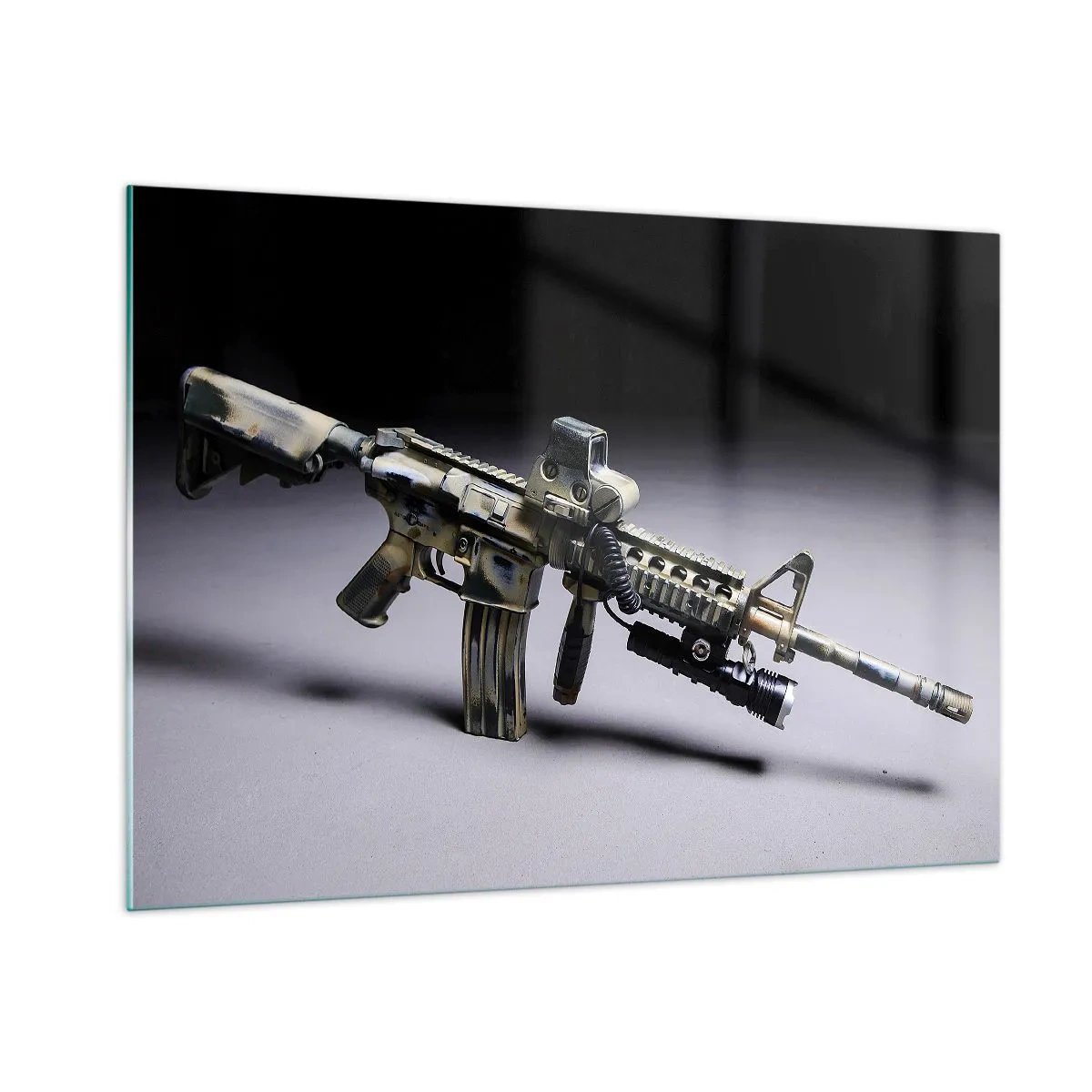 Obraz na szkle - Nowoczesny karabin na ciemnym tle z akcentem industrialnym - 100x70cm - Zawsze grożny - Nowoczesna dekoracja ścienna do salonu, kuchni i sypialni ARTTOR